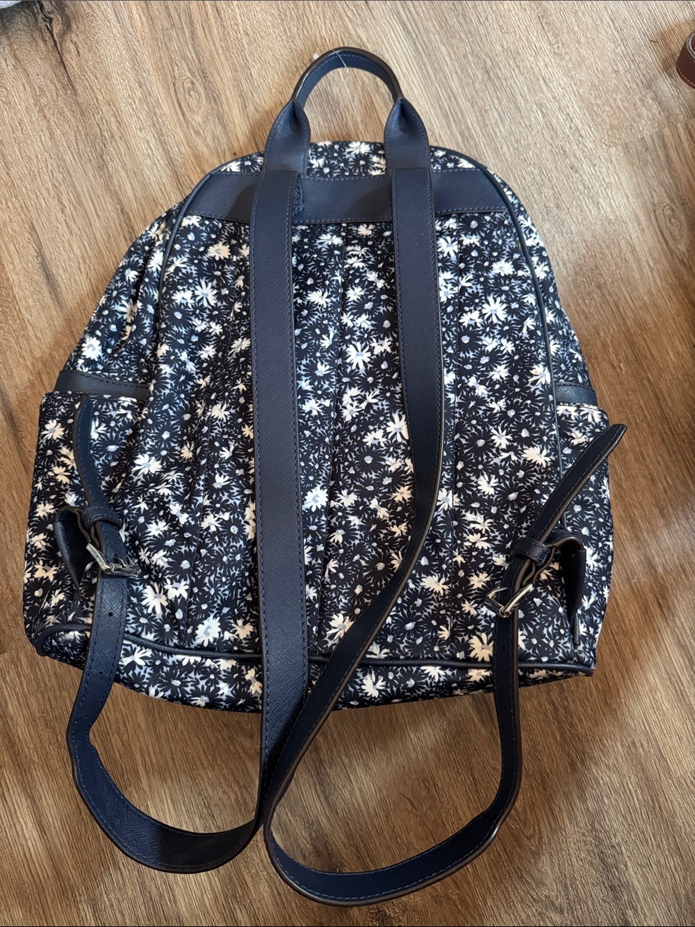 Michael Kors backpack - Picture 3 of 4